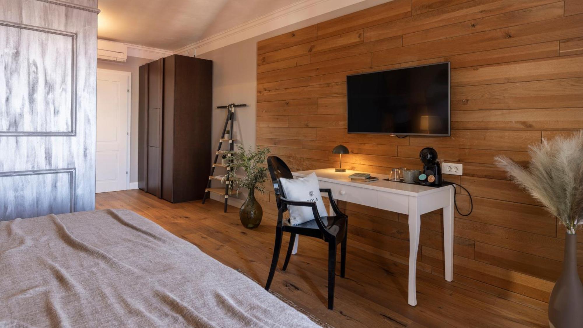 Eola Leisure Rooms Stara Baska Bagian luar foto