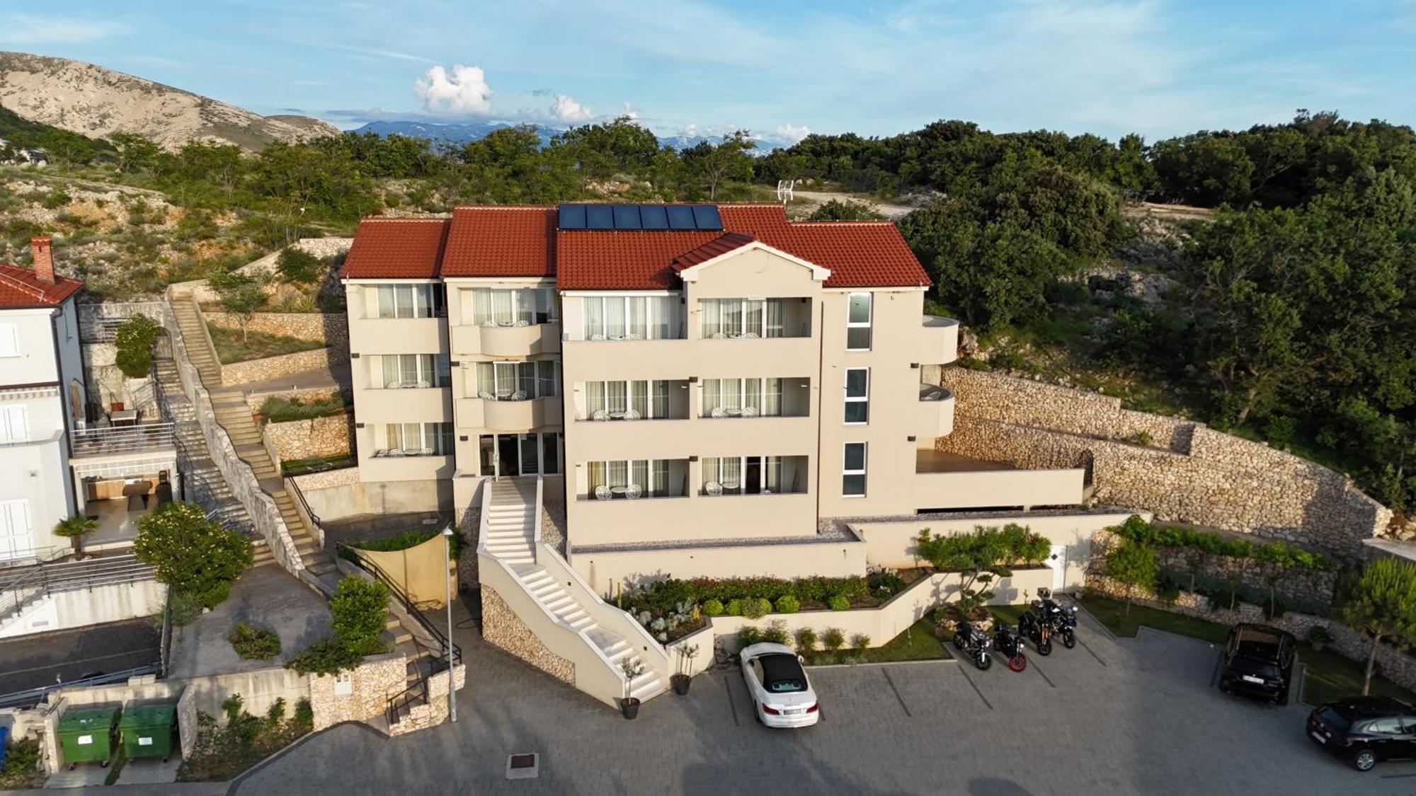 Eola Leisure Rooms Stara Baska Bagian luar foto